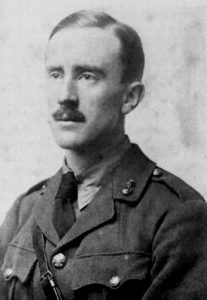 J R R Tolkien, år 1916.